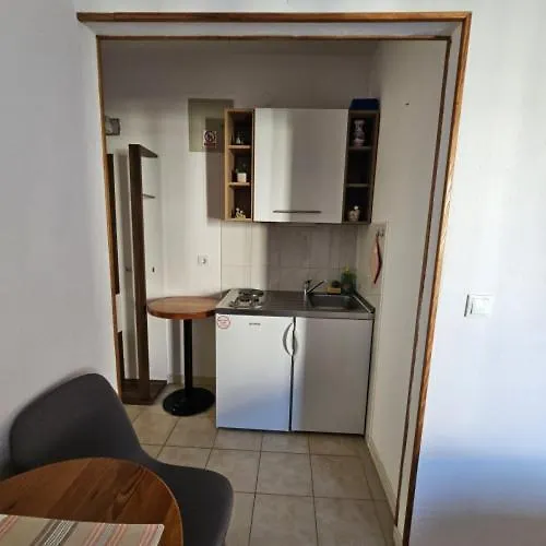 Banic 3 Gasthuis Postira